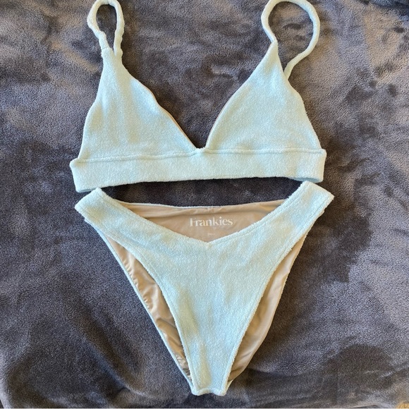 Frankie's Bikinis Other - Frankie’s Bikinis Clair Terrycloth Set